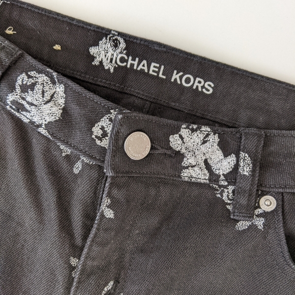 MICHAEL KORS Izzy Cropped Skinny Denim, Black, 4P - Picture 3 of 7